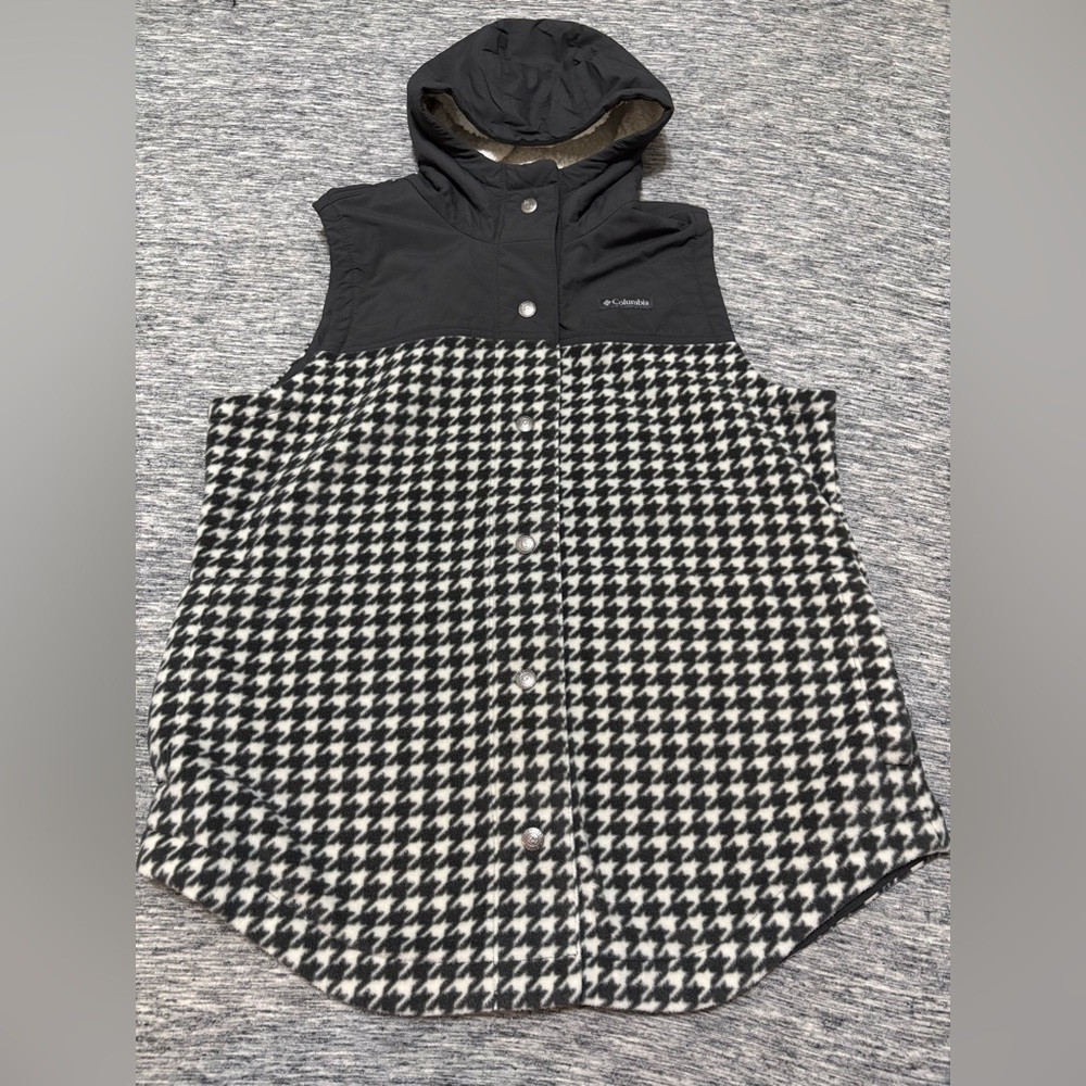 Columbia Ladies 1X Fleece Vest with Hood